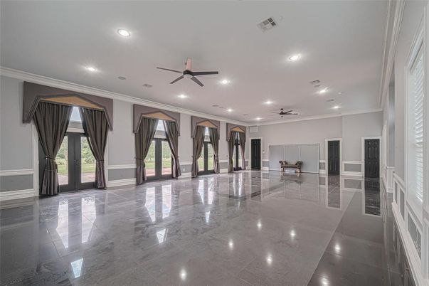 Empty room, Interior, Recessed Lighting