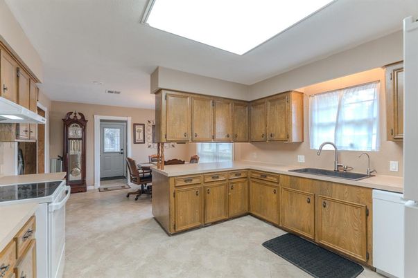 Dining room, Interior, Kitchen, Recessed Lighting