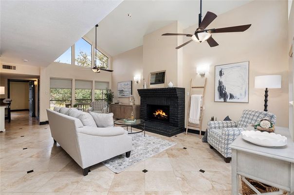 Fireplace, Interior, Living room, Pendant Lights, Recessed Lighting
