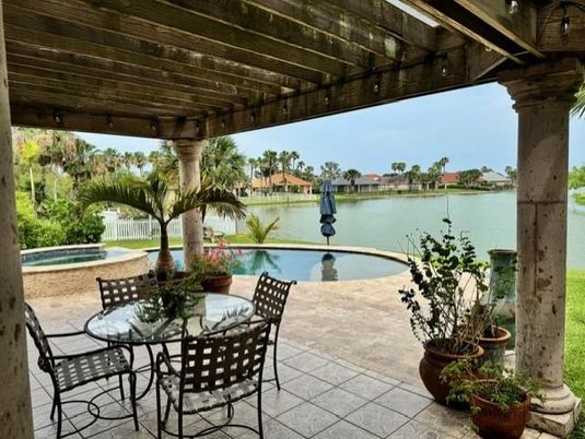 Exterior, Pool, Water