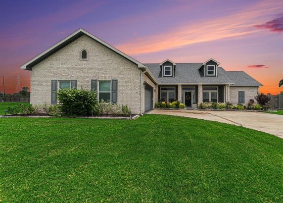 Attached, Backyard, Exterior, Facade, Brick Facade, Brick Traditional