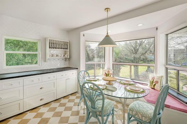 Dining room, Interior, Pendant Lights, Recessed Lighting