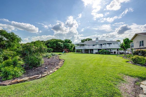 Backyard, Exterior, Playground