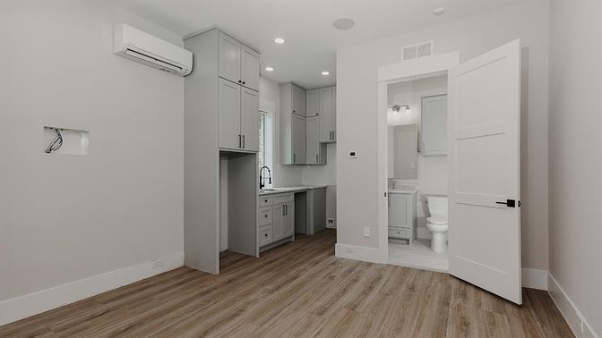 Bathroom, Interior, Kitchen, Recessed Lighting, Wood Texture Flooring