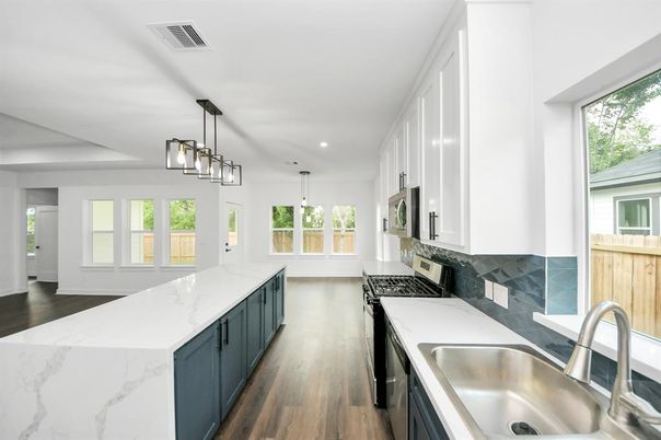 Interior, Kitchen, Pendant Lights, Recessed Lighting, Wood Texture Flooring