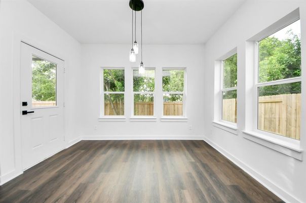 Empty room, Interior, Pendant Lights, Wood Texture Flooring