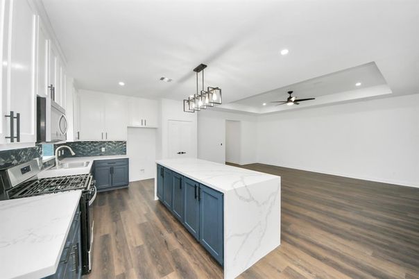 Interior, Kitchen, Pendant Lights, Recessed Lighting, Wood Texture Flooring