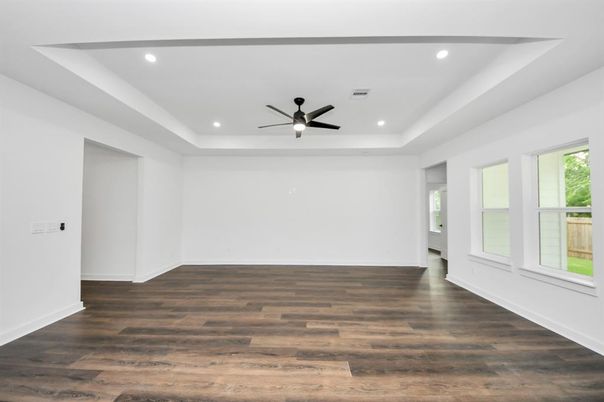 Empty room, Interior, Recessed Lighting, Wood Texture Flooring