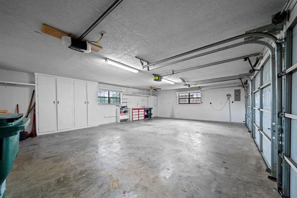 Garage, Interior