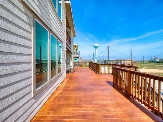 Exterior, Wood Texture Flooring
