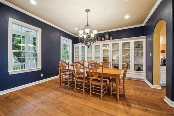 Chandelier, Dining room, Interior, Recessed Lighting, Wood Texture Flooring