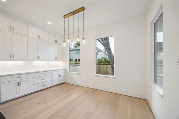 Interior, Pendant Lights, Recessed Lighting, Wood Texture Flooring