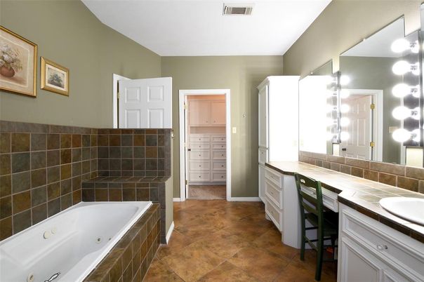 Bathroom, Interior, Tile Countertops
