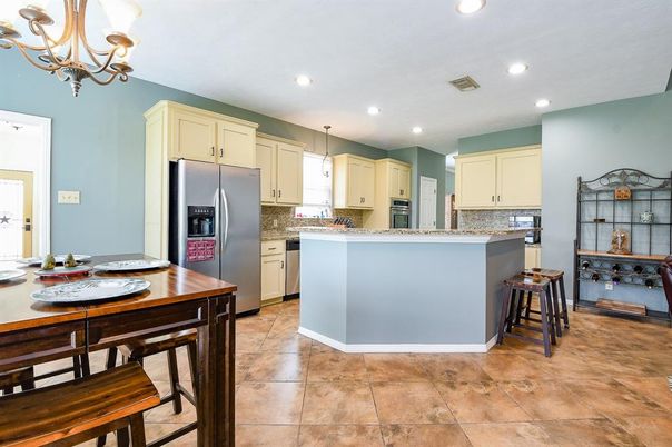 Chandelier, Dining room, Interior, Kitchen, Pendant Lights, Recessed Lighting