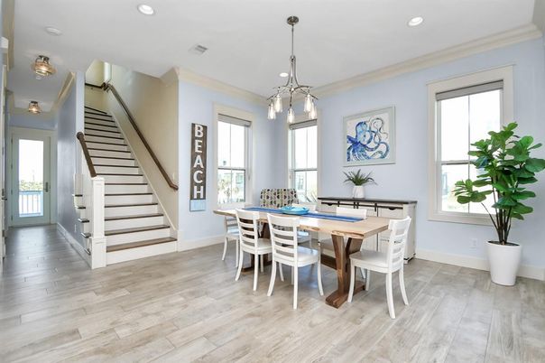 Dining room, Interior, Pendant Lights, Recessed Lighting, Wood Texture Flooring