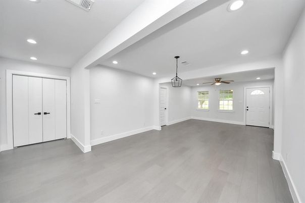 Empty room, Interior, Pendant Lights, Recessed Lighting, Wood Texture Flooring