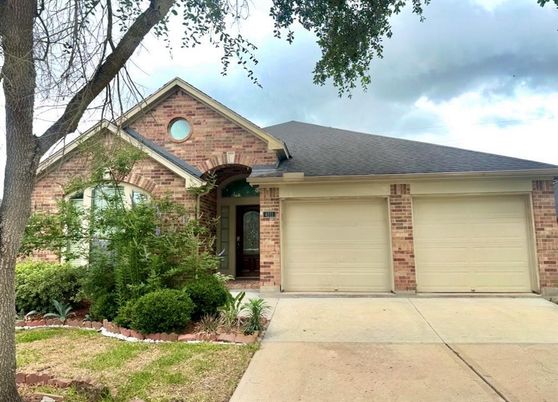 Attached, Exterior, Facade, Brick Facade, Brick Traditional