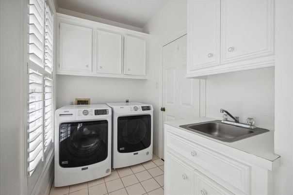 Interior, Washer