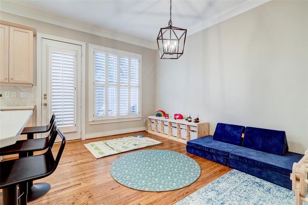 Interior, Living room, Pendant Lights, Wood Texture Flooring