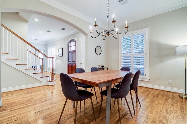 Chandelier, Dining room, Interior, Recessed Lighting, Wood Texture Flooring