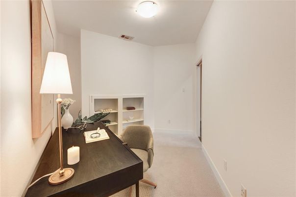 Home Office, Interior