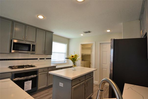 Interior, Kitchen, Recessed Lighting, Wood Texture Flooring
