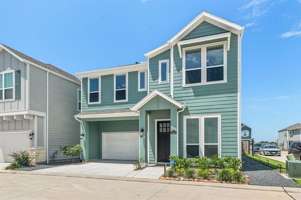 Attached, Exterior, Facade, Rowhouse