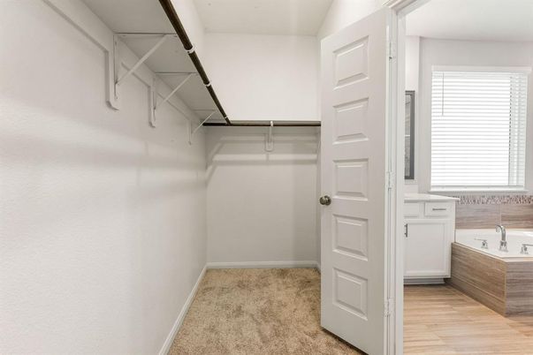 Interior, Walk-in Closets