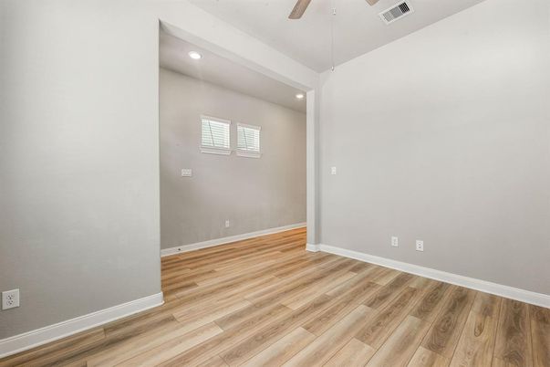 Empty room, Interior, Recessed Lighting, Wood Texture Flooring