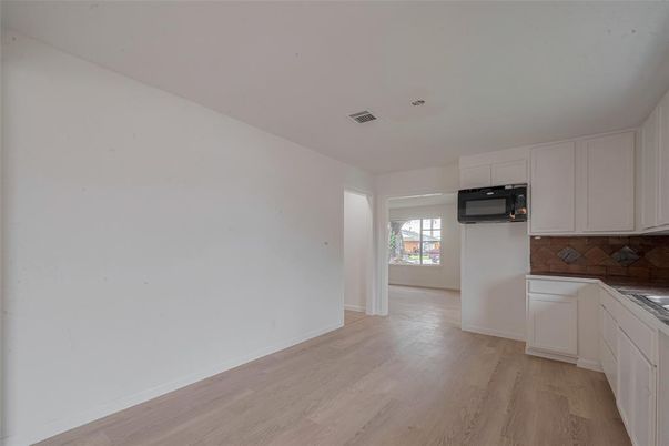 DE Listing image placeholder