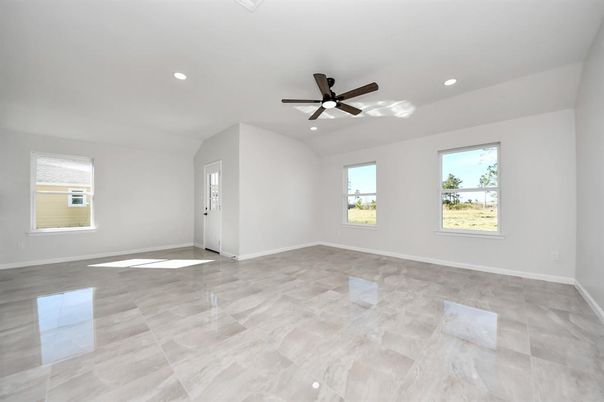 Empty room, Interior, Recessed Lighting
