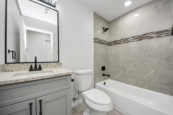Bathroom, Interior, Recessed Lighting