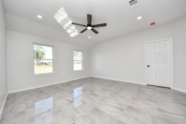 Empty room, Interior, Recessed Lighting
