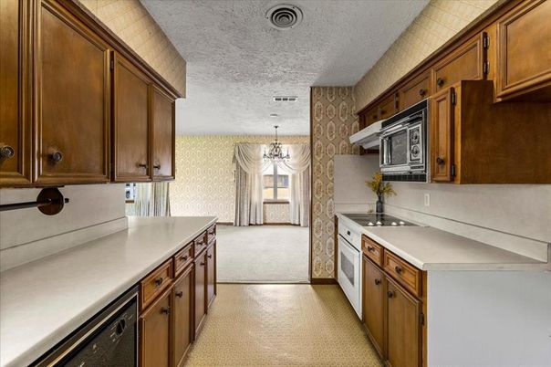 Chandelier, Interior, Kitchen