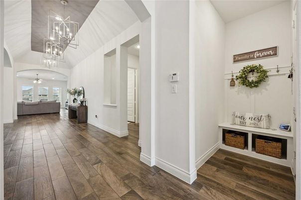 Interior, Pendant Lights, Wood Texture Flooring