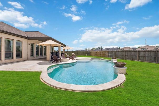 Backyard, Exterior, Pool
