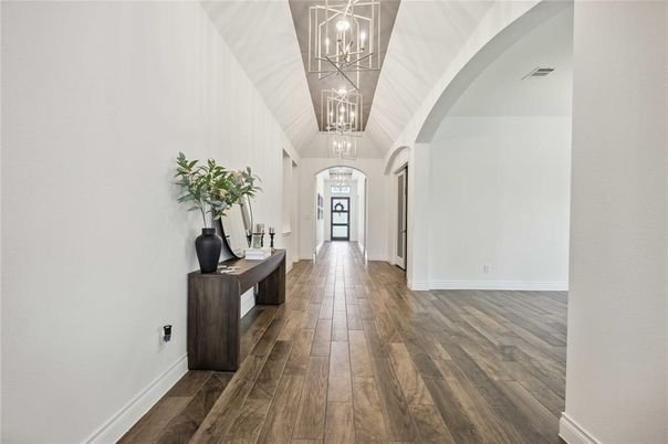 Chandelier, Interior, Wood Texture Flooring