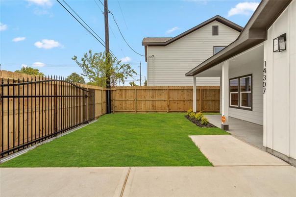 Backyard, Exterior