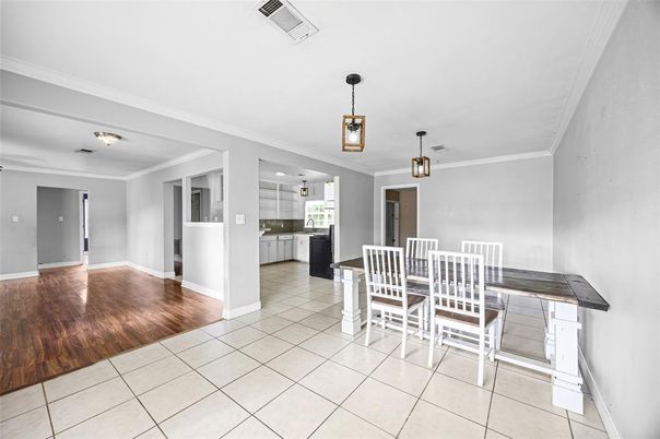 Dining room, Interior, Kitchen, Pendant Lights, Wood Texture Flooring