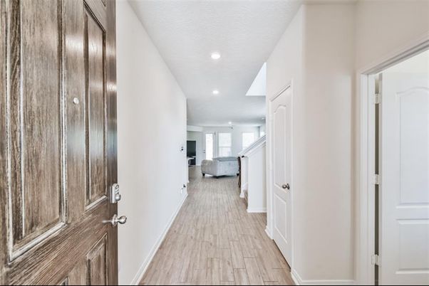 Interior, Recessed Lighting, Wood Texture Flooring