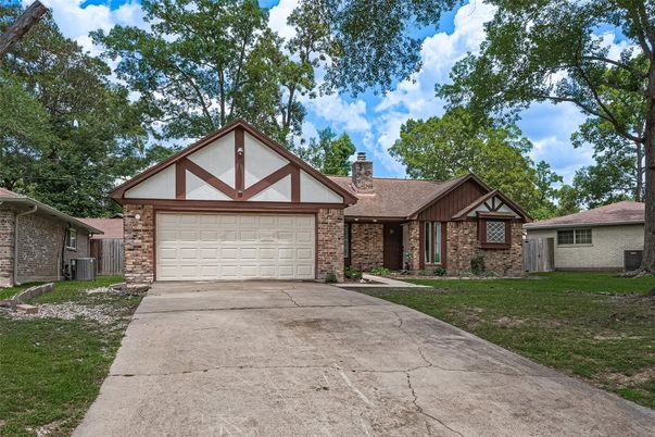 Attached, Exterior, Facade, Brick Facade, Tudor Revival