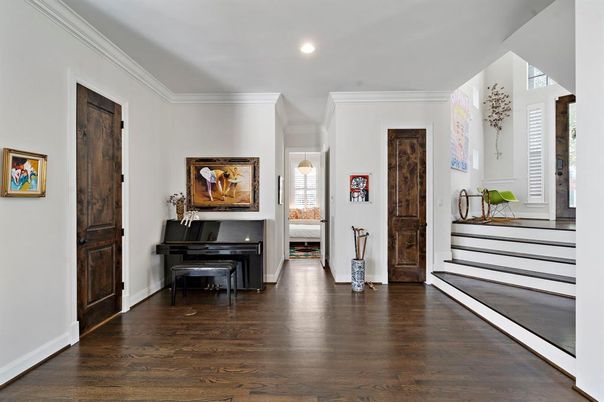 Interior, Pendant Lights, Piano, Recessed Lighting, Wood Texture Flooring