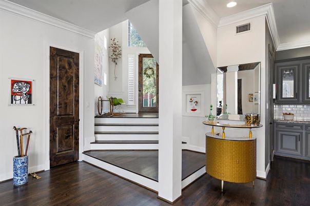 Interior, Recessed Lighting, Wood Texture Flooring