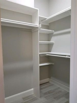 Interior, Walk-in Closets, Wood Texture Flooring
