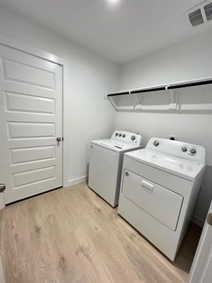 Interior, Washer, Wood Texture Flooring