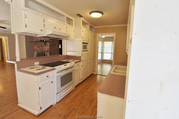 Interior, Kitchen, Wood Texture Flooring