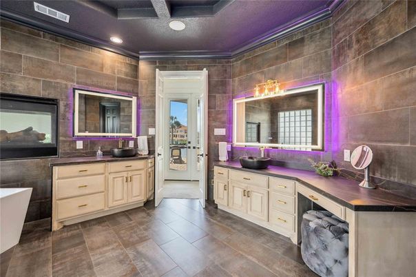 Bathroom, Dual Sink Vanities, Free Standing Baths, Interior, Recessed Lighting