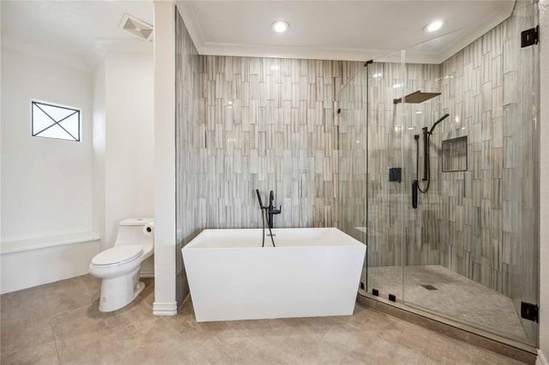 Bathroom, Free Standing Baths, Glass Shower, Interior, Recessed Lighting