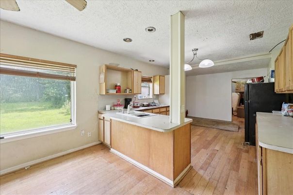 Interior, Kitchen, Recessed Lighting, Wood Texture Flooring