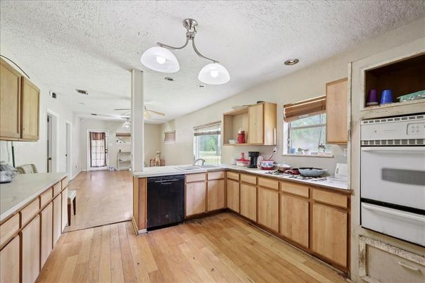 Interior, Kitchen, Recessed Lighting, Wood Texture Flooring